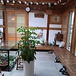 Hanok Guesthouse Nuha